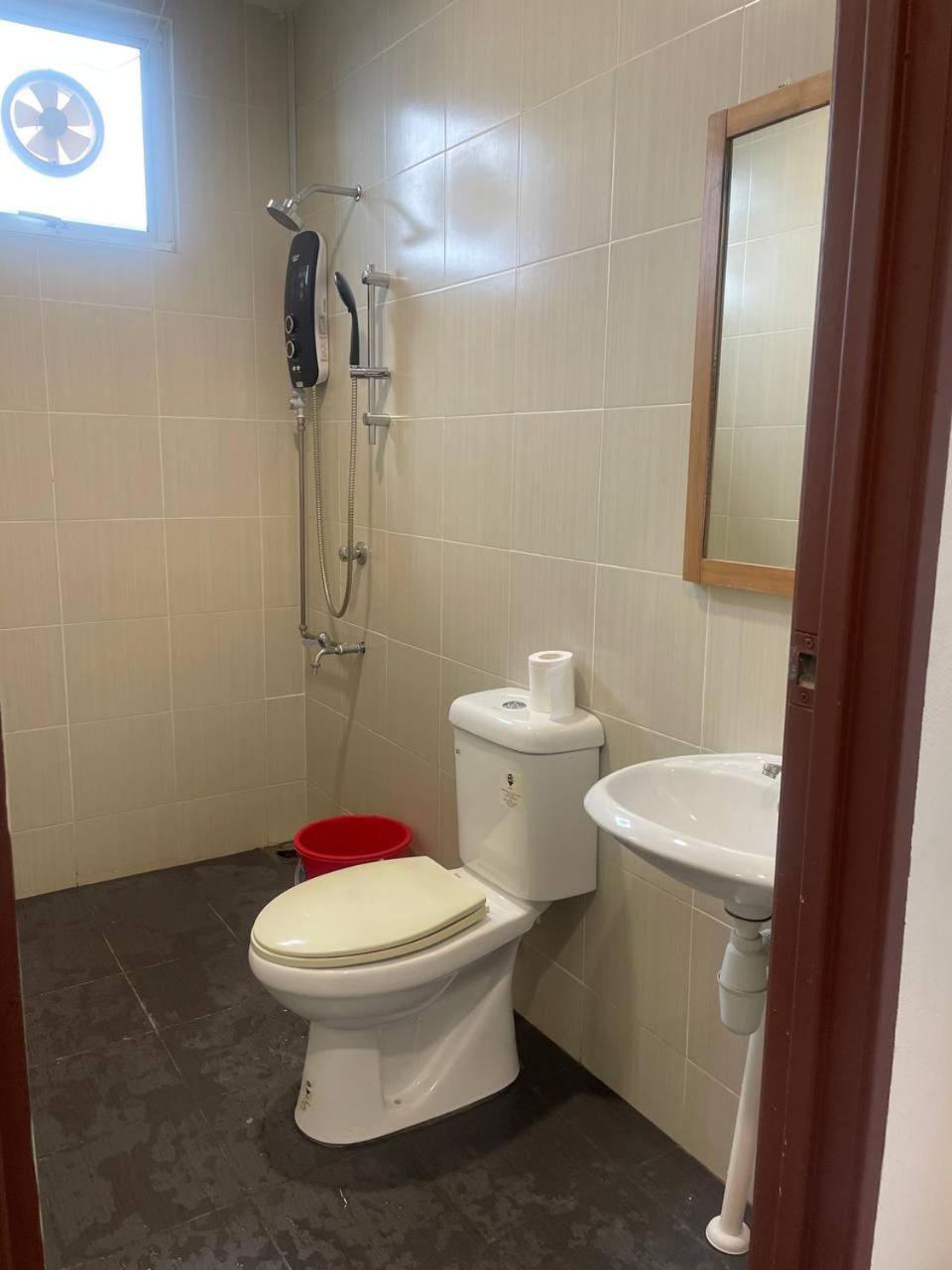 Ca Homestay Kuching Exterior foto